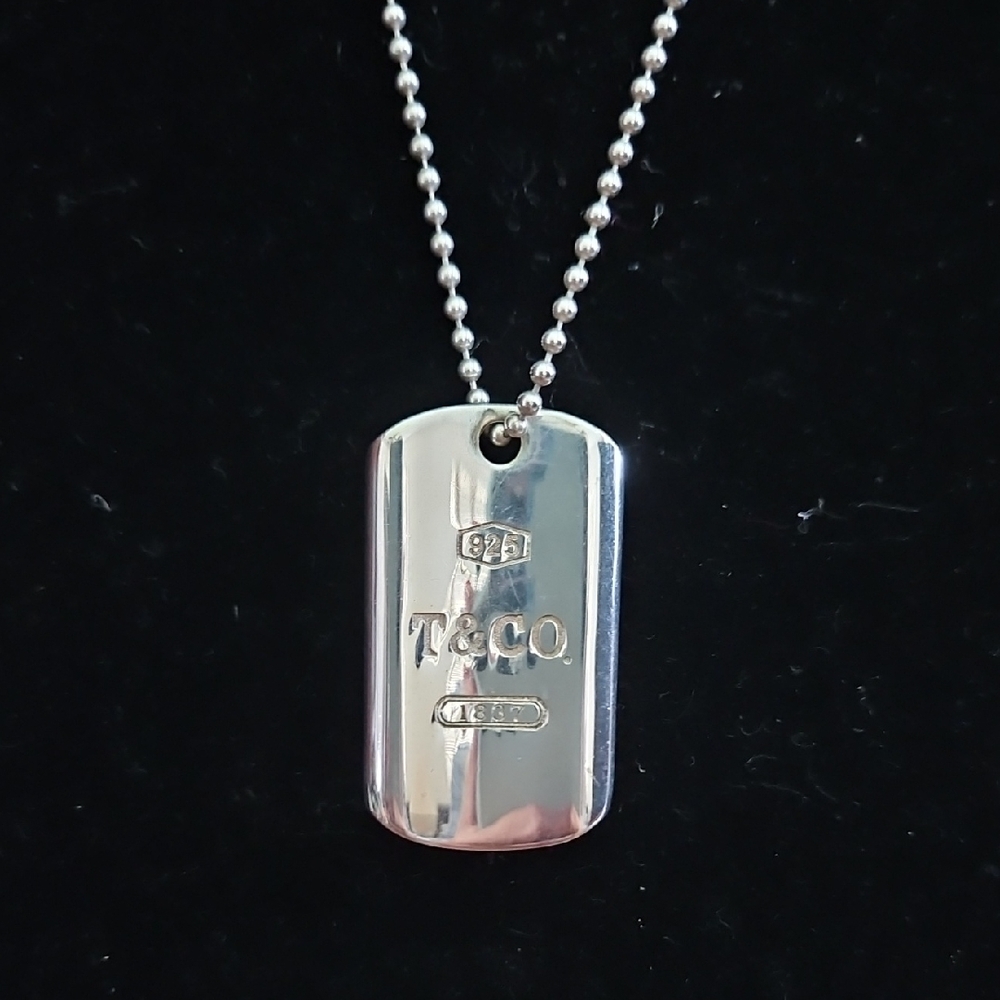 Tiffany & Co LUXURY .925 Necklace